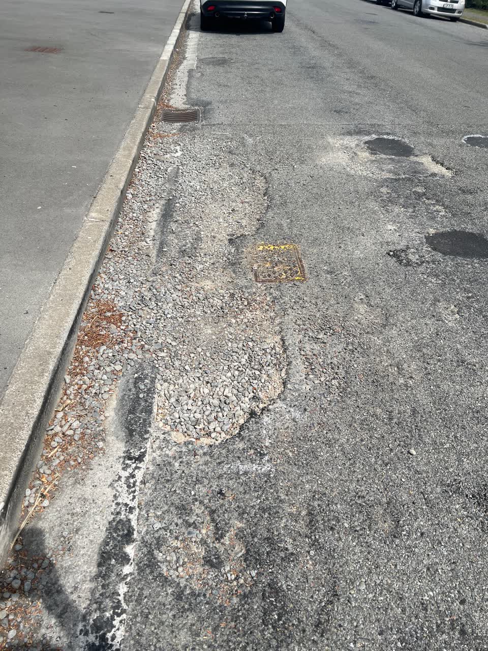 The photograph attached to this roading/streets report