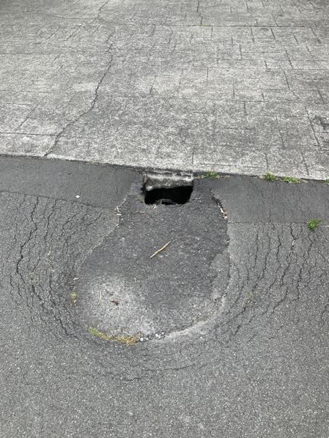 Roading/Streets, a report photo