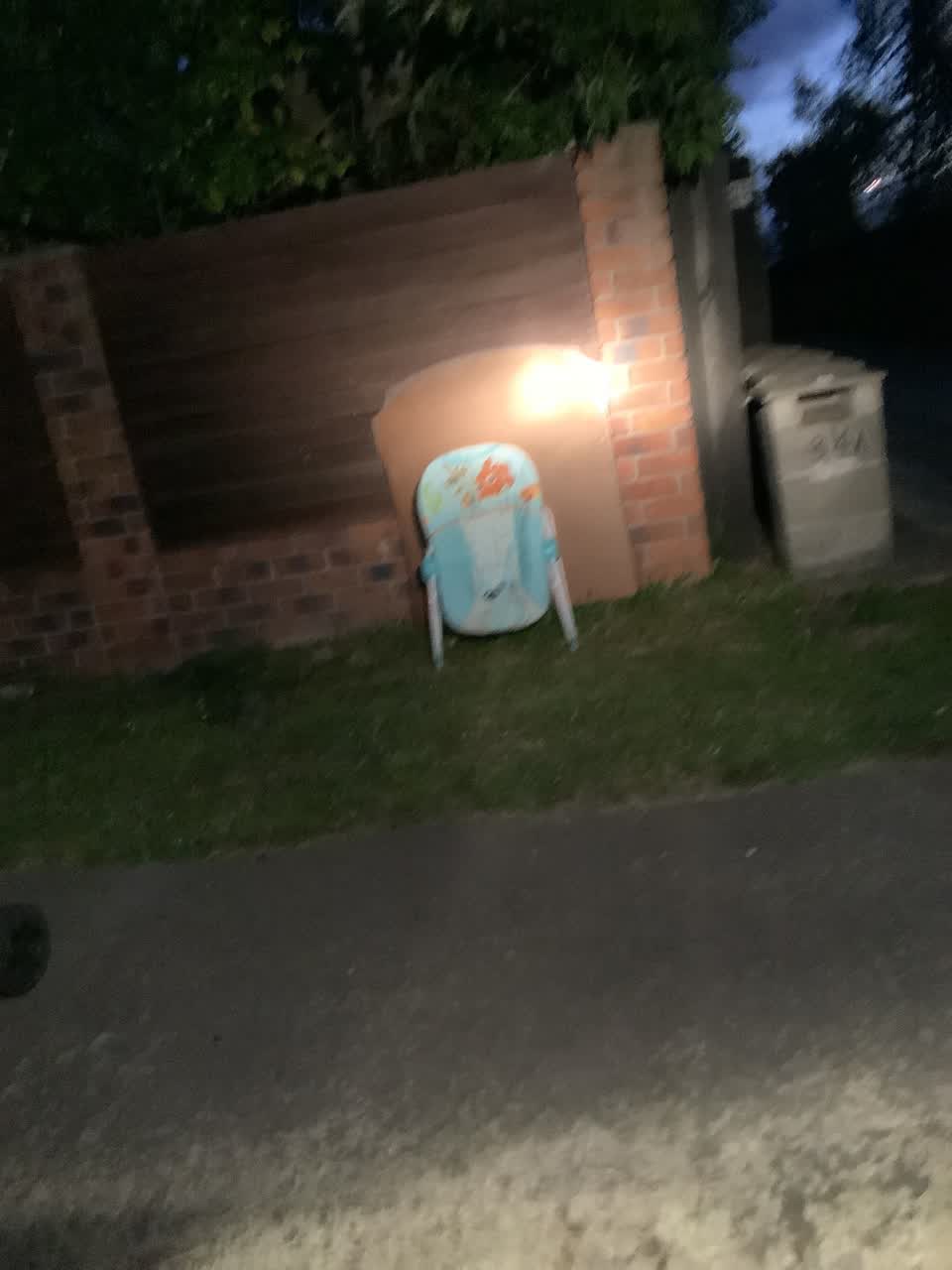 The photograph attached to this rubbish/recycling report