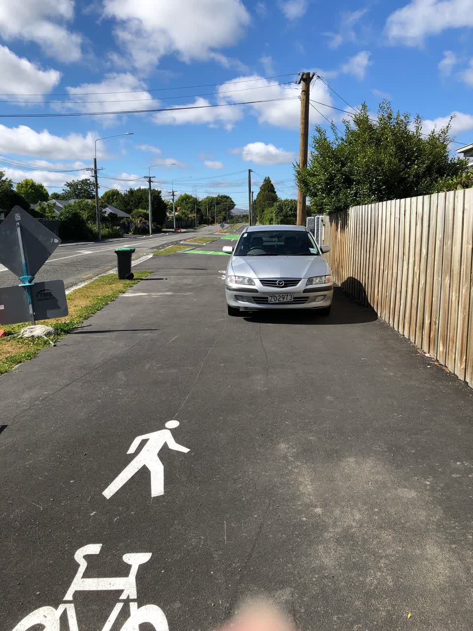 The photograph attached to this roading/streets report