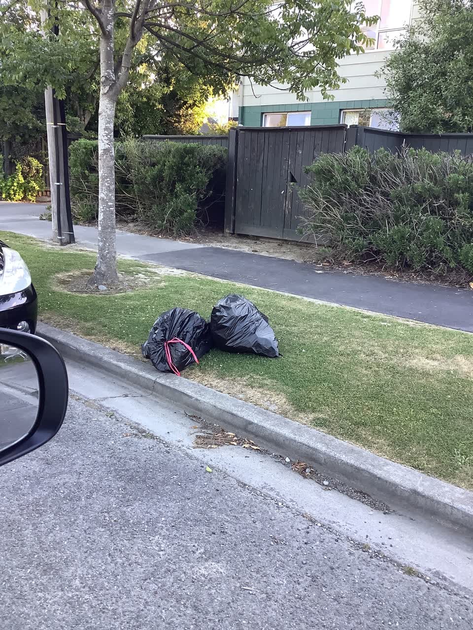 The photograph attached to this rubbish/recycling report