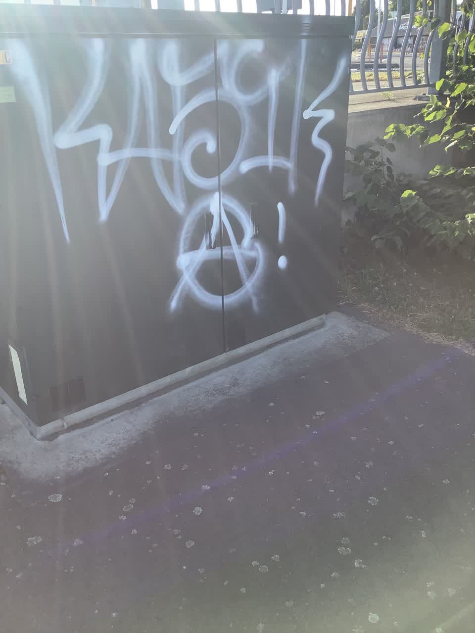 The photograph attached to this graffiti report