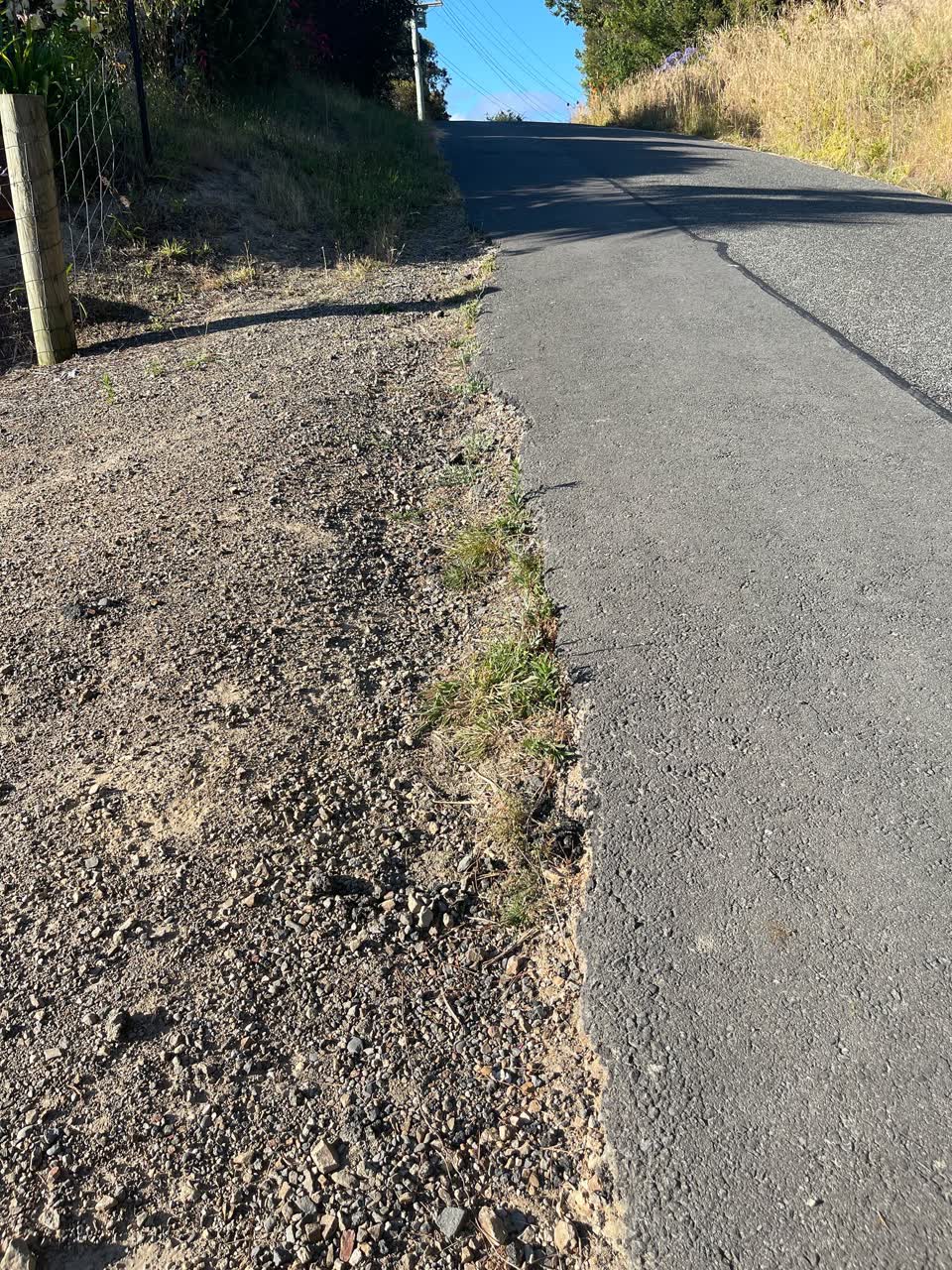 The photograph attached to this roading/streets report