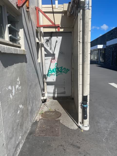 Graffiti, a report photo
