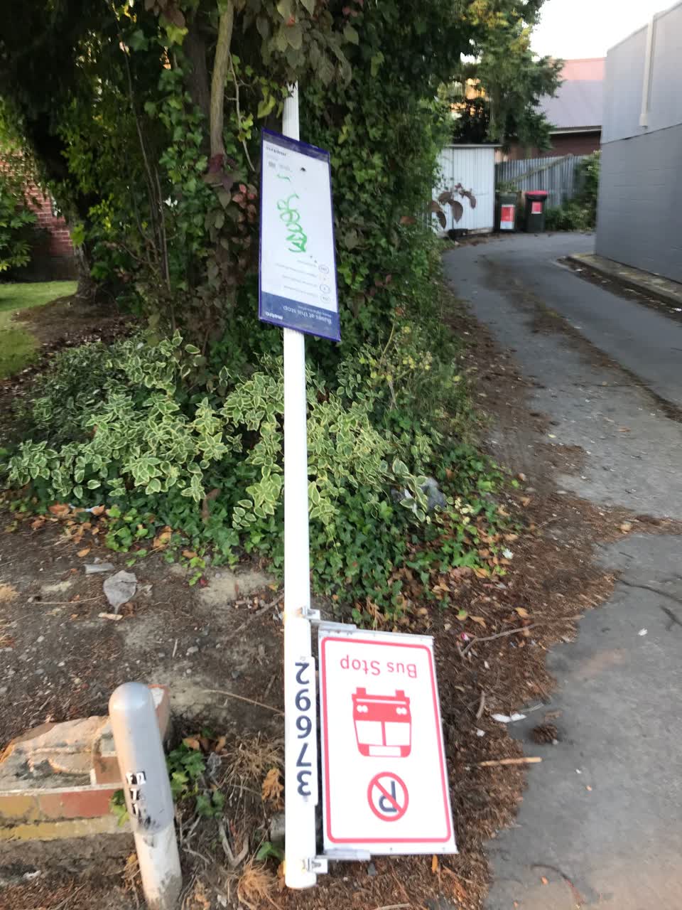 The photograph attached to this roading/streets report