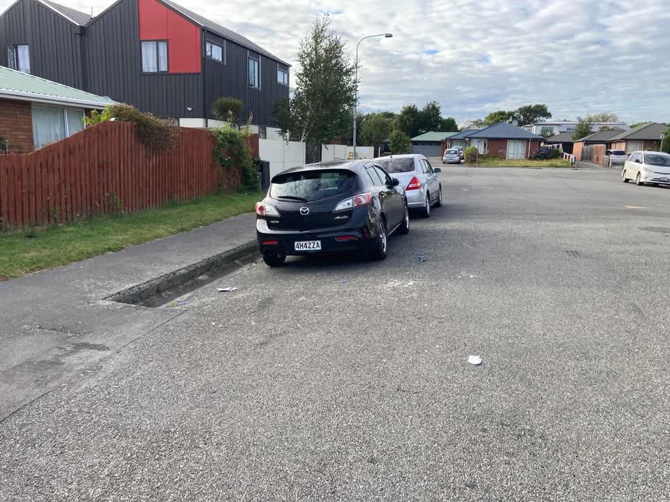 The photograph attached to this roading/streets report
