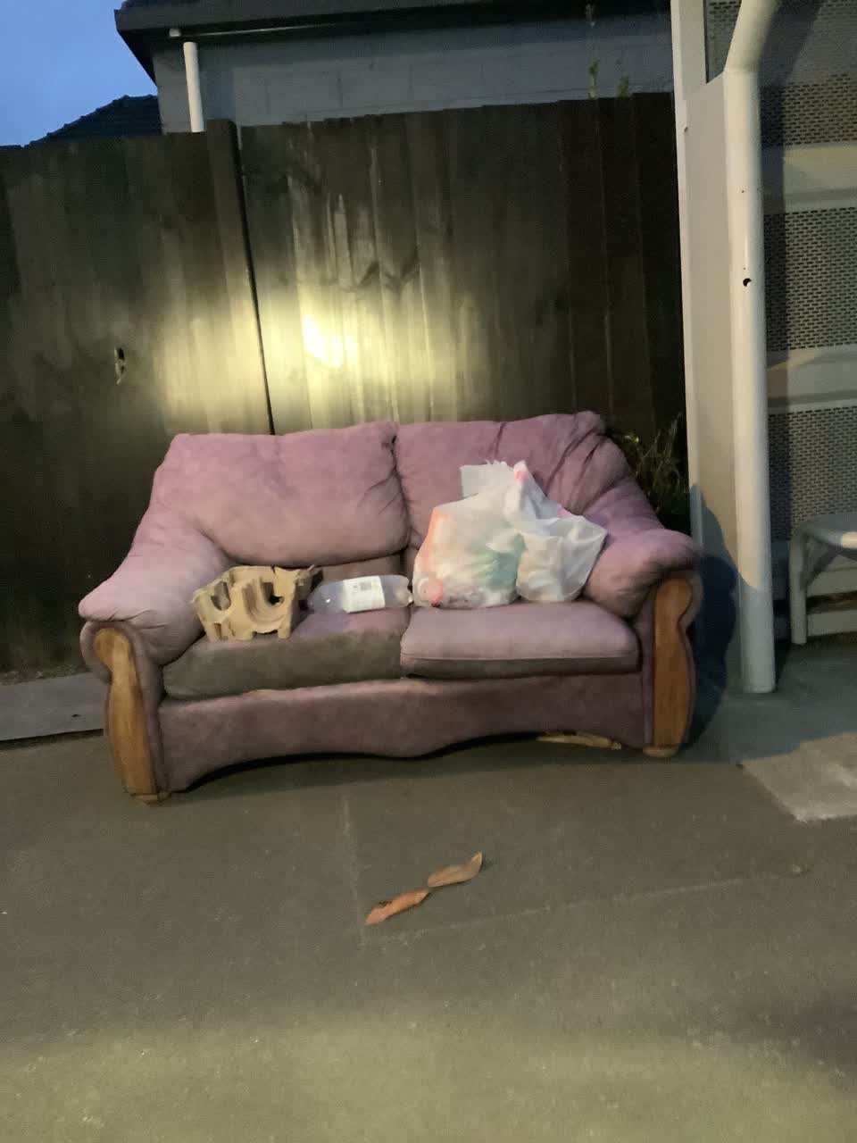 The photograph attached to this rubbish/recycling report