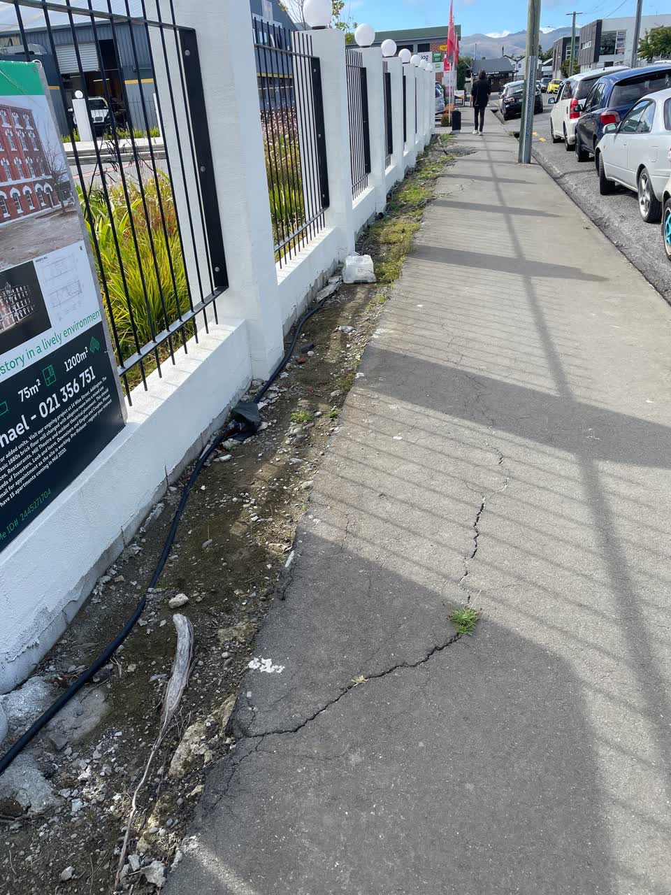 The photograph attached to this roading/streets report