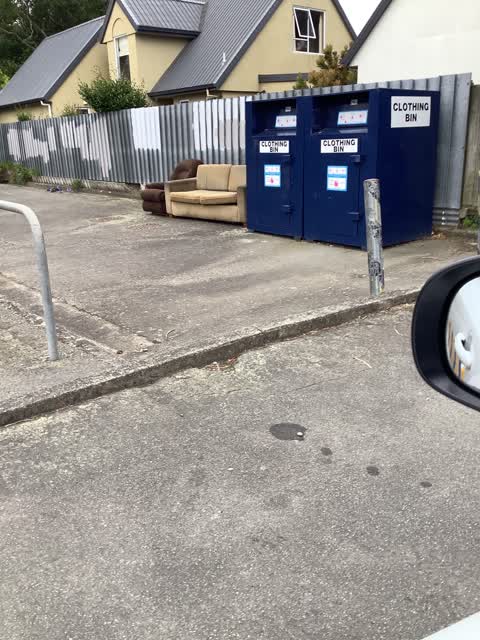 Rubbish/Recycling, a report photo