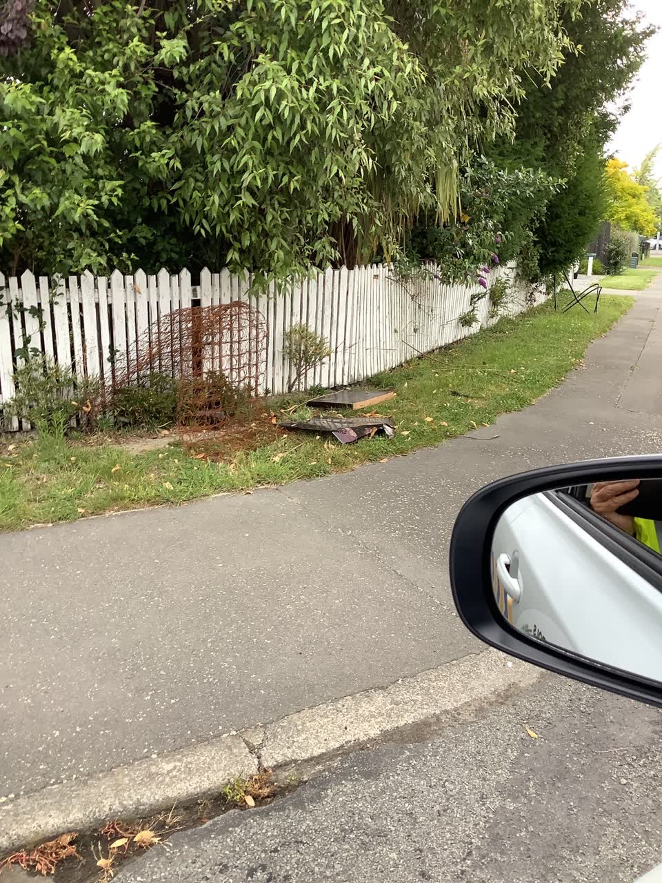 The photograph attached to this rubbish/recycling report