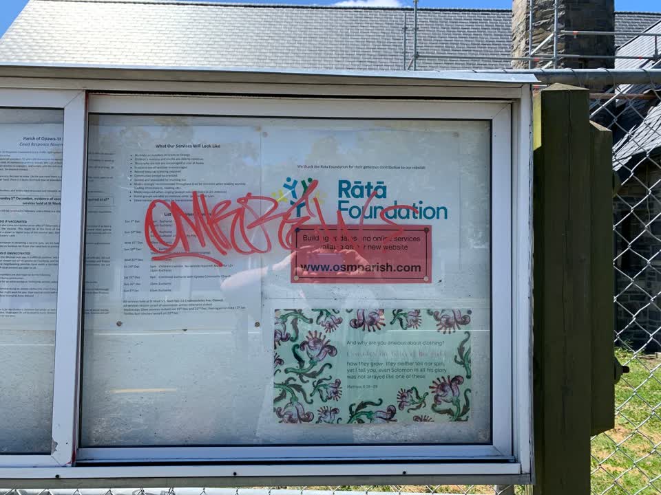 The photograph attached to this graffiti report