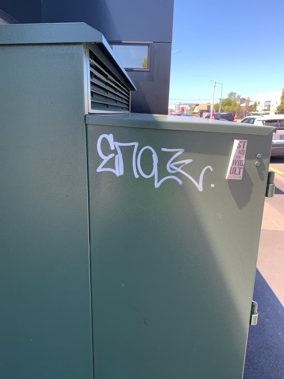 The photograph attached to this graffiti report