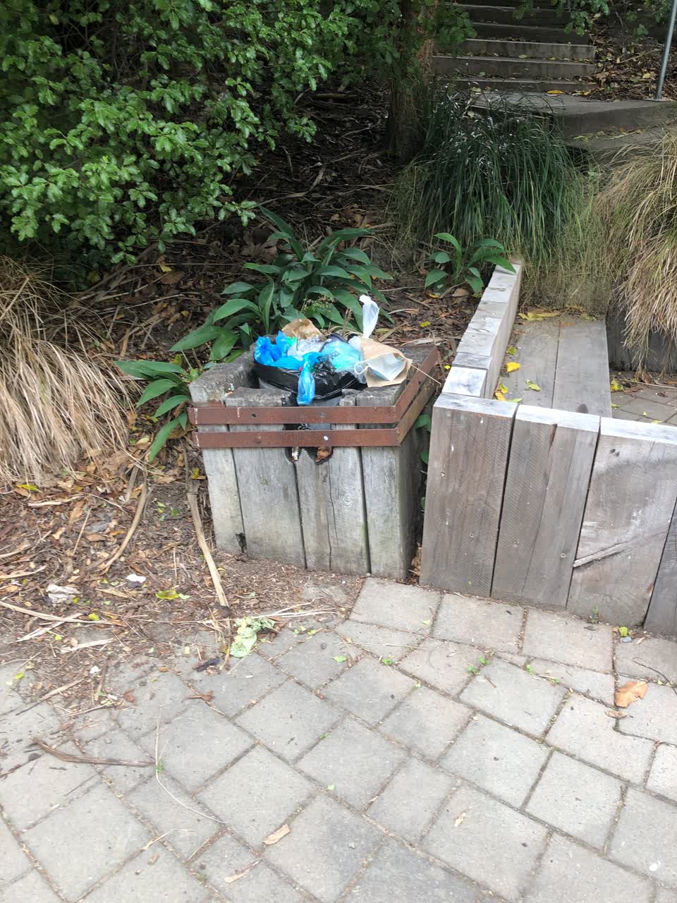The photograph attached to this rubbish/recycling report