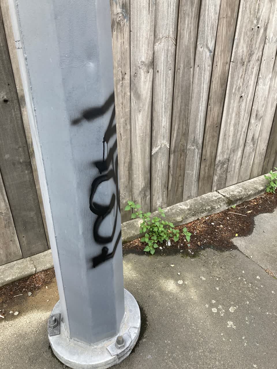 The photograph attached to this graffiti report