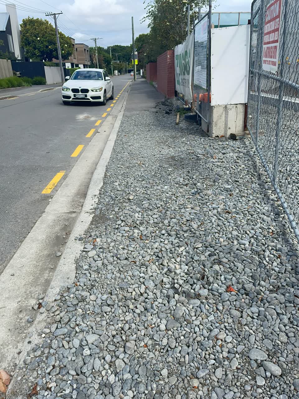 The photograph attached to this roading/streets report