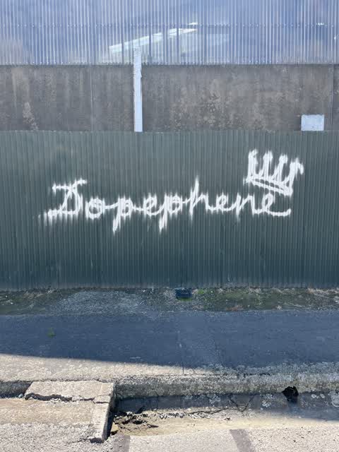 Graffiti, a report photo