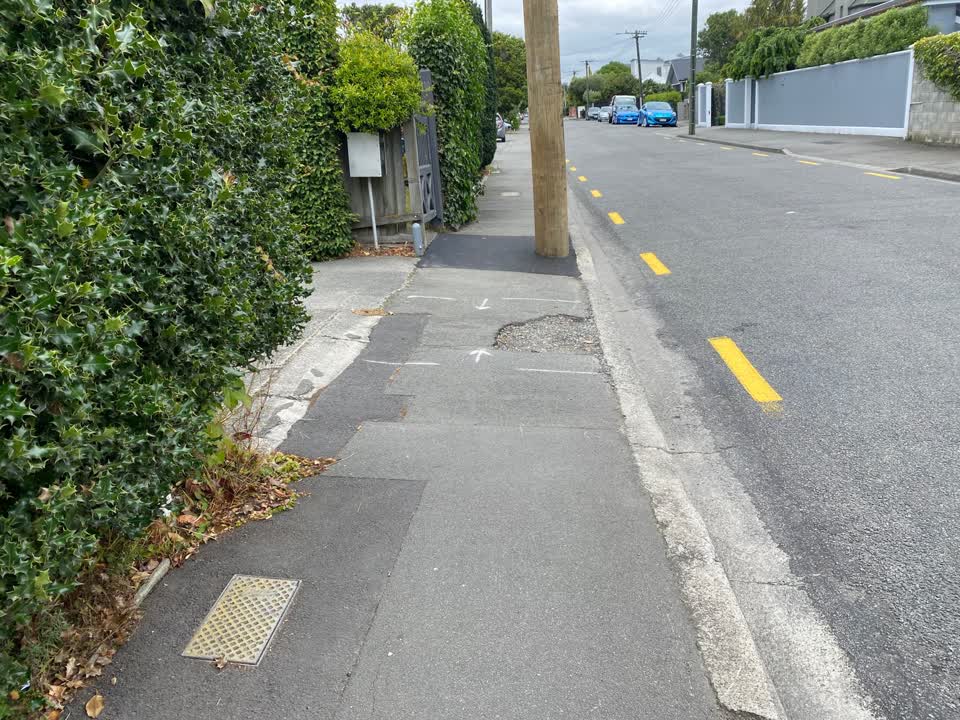 The photograph attached to this roading/streets report
