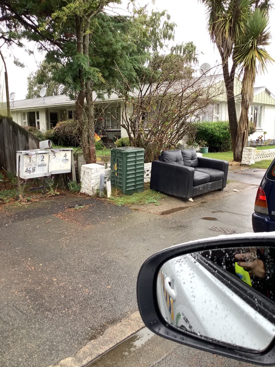 The photograph attached to this rubbish/recycling report