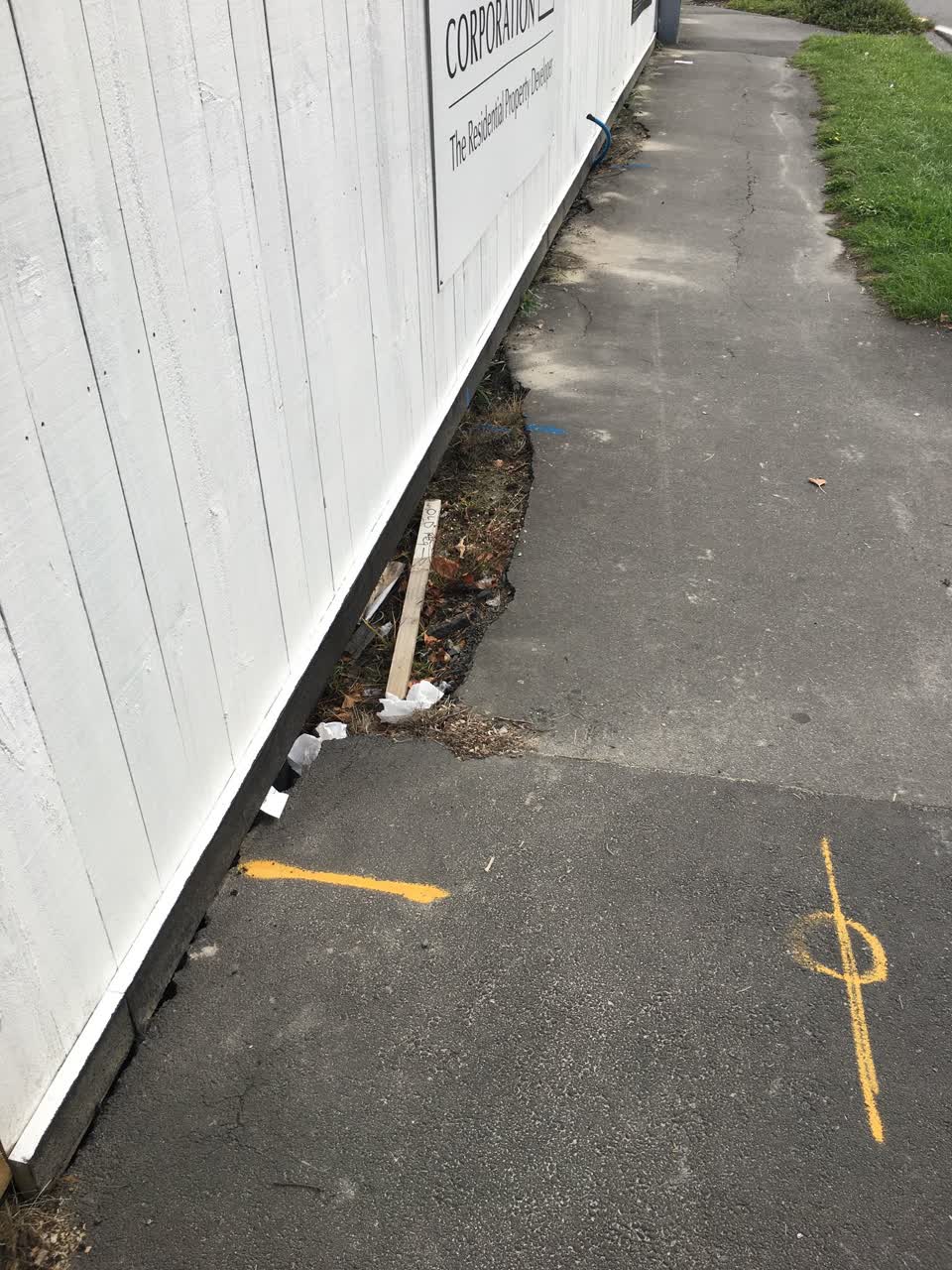 The photograph attached to this roading/streets report