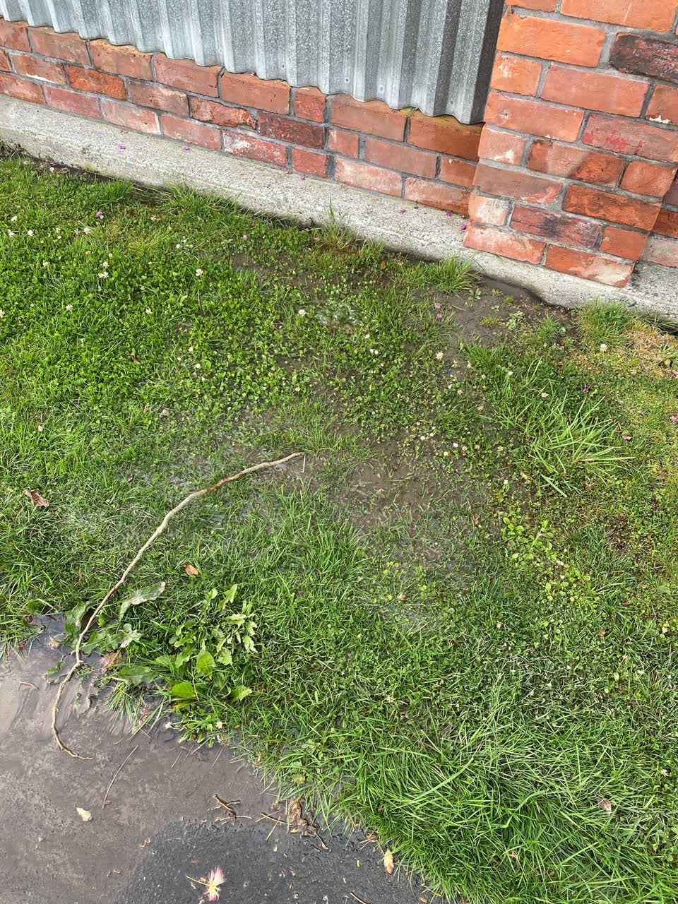 The photograph attached to this water supply report