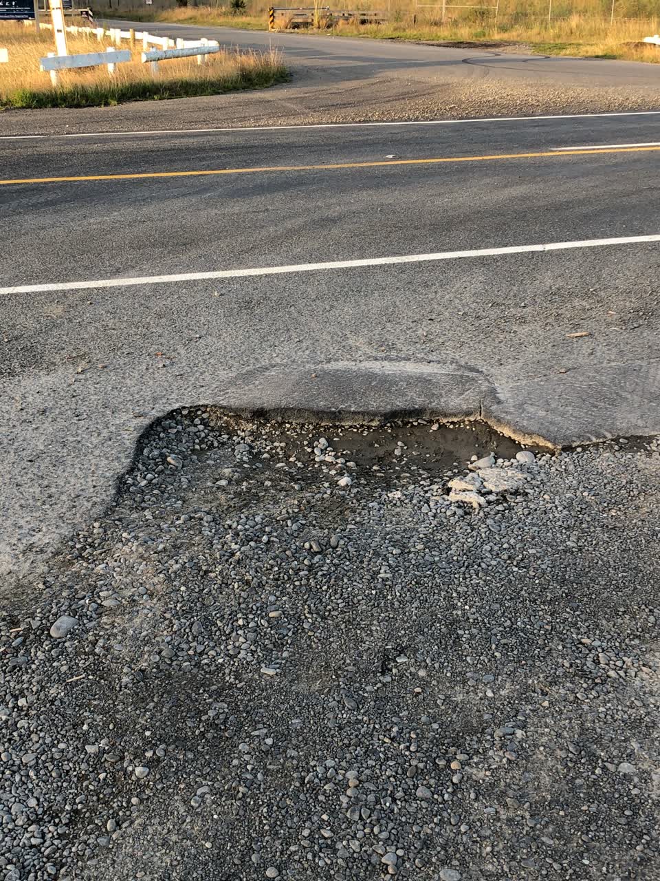The photograph attached to this roading/streets report