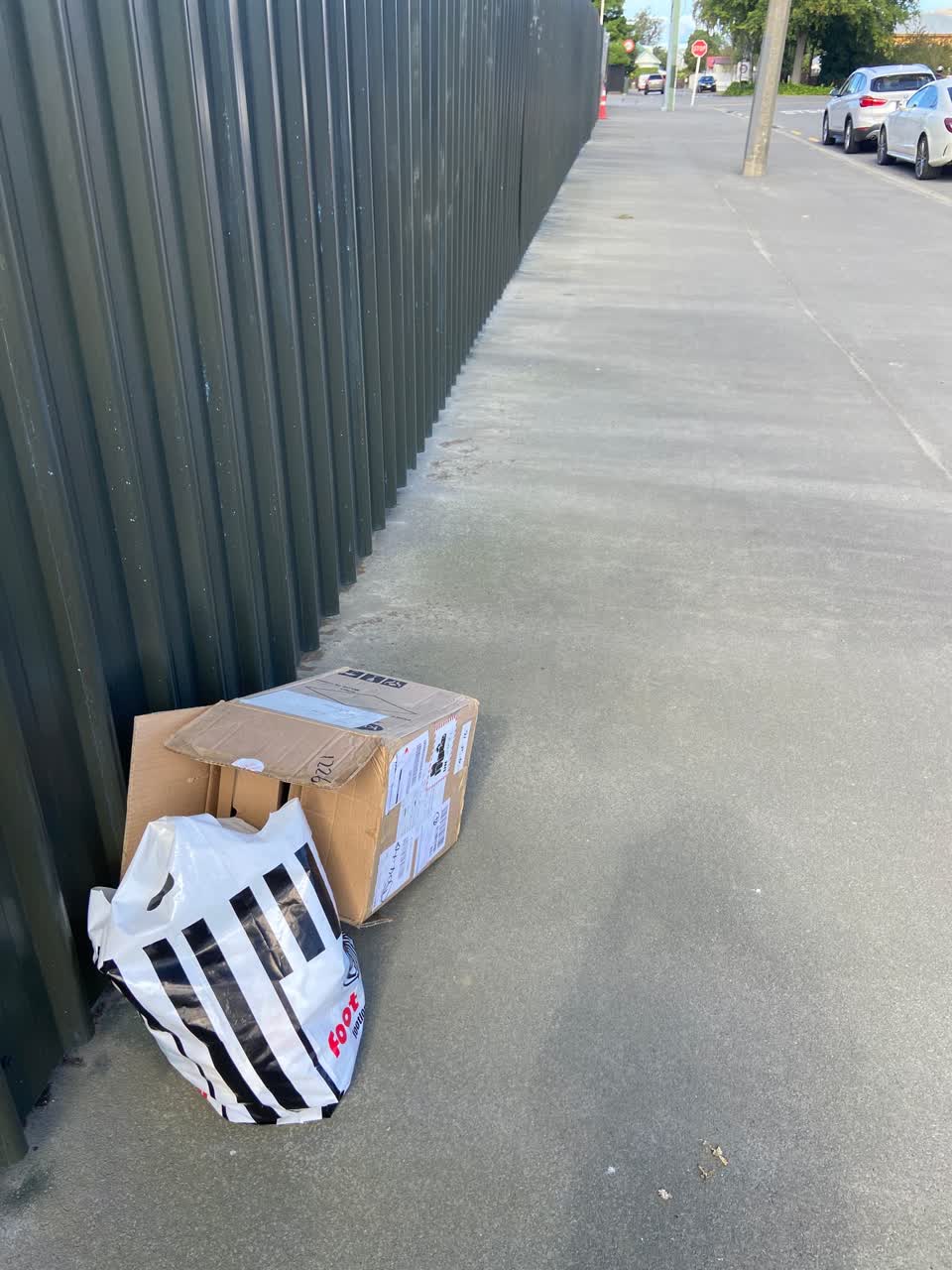 The photograph attached to this rubbish/recycling report