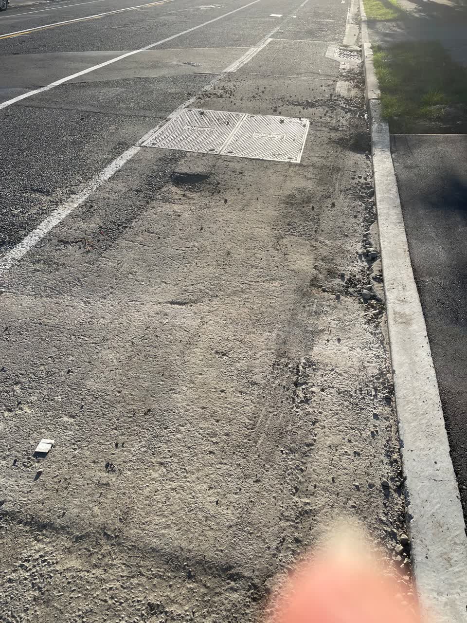 The photograph attached to this roading/streets report