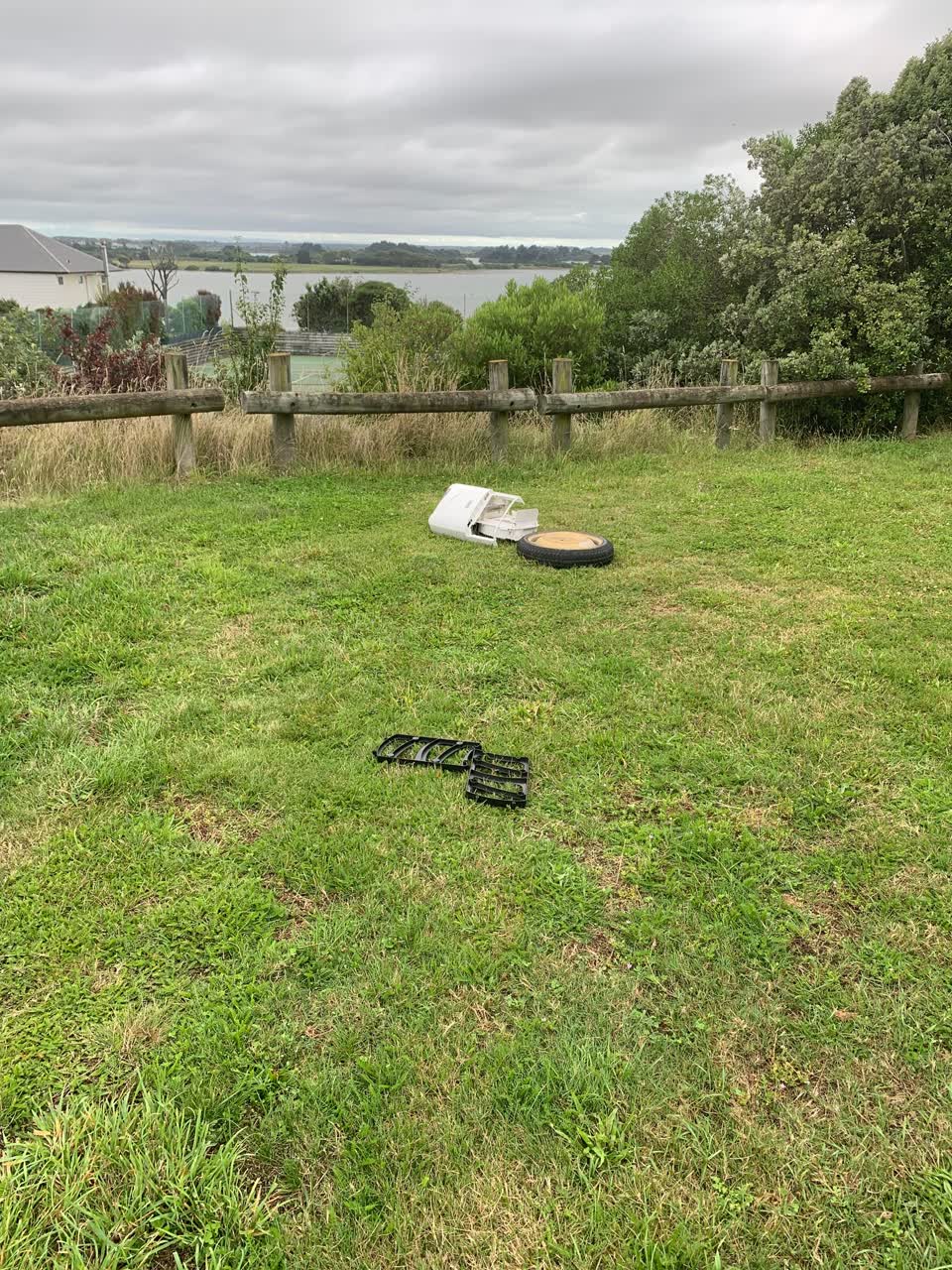 The photograph attached to this rubbish/recycling report