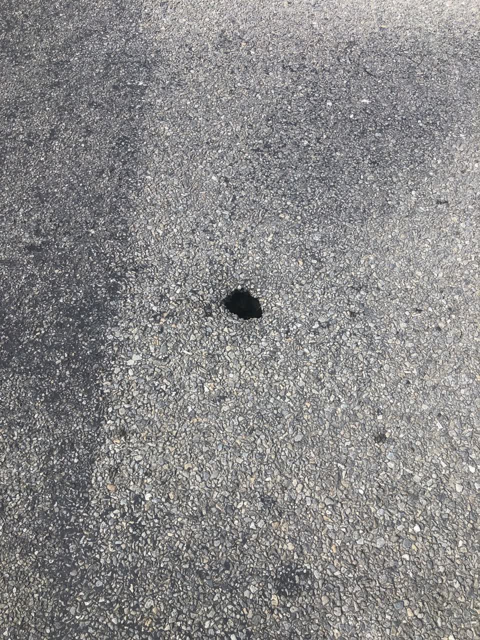 The photograph attached to this roading/streets report