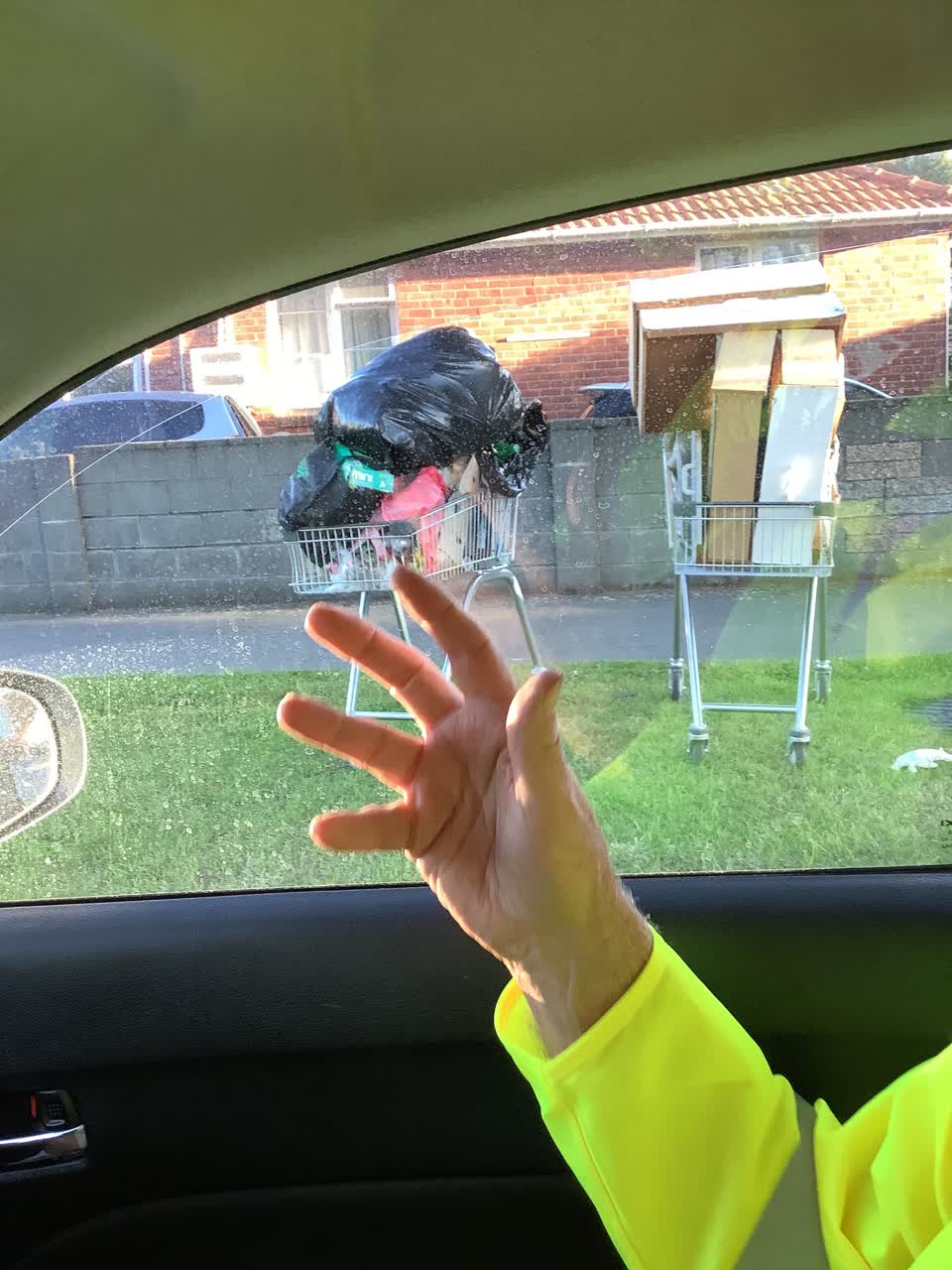 The photograph attached to this rubbish/recycling report