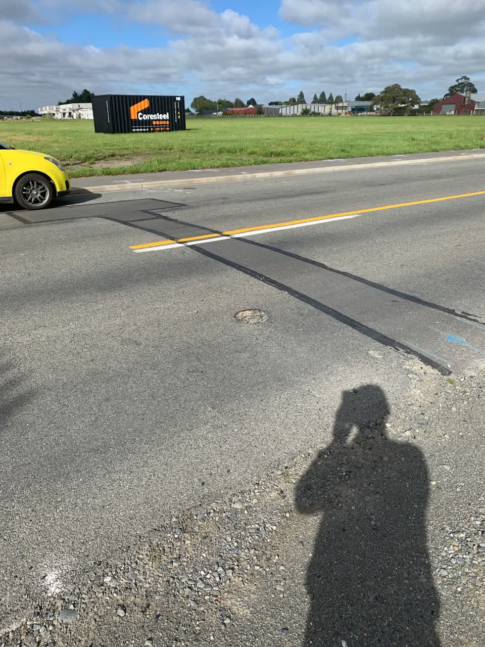 The photograph attached to this roading/streets report