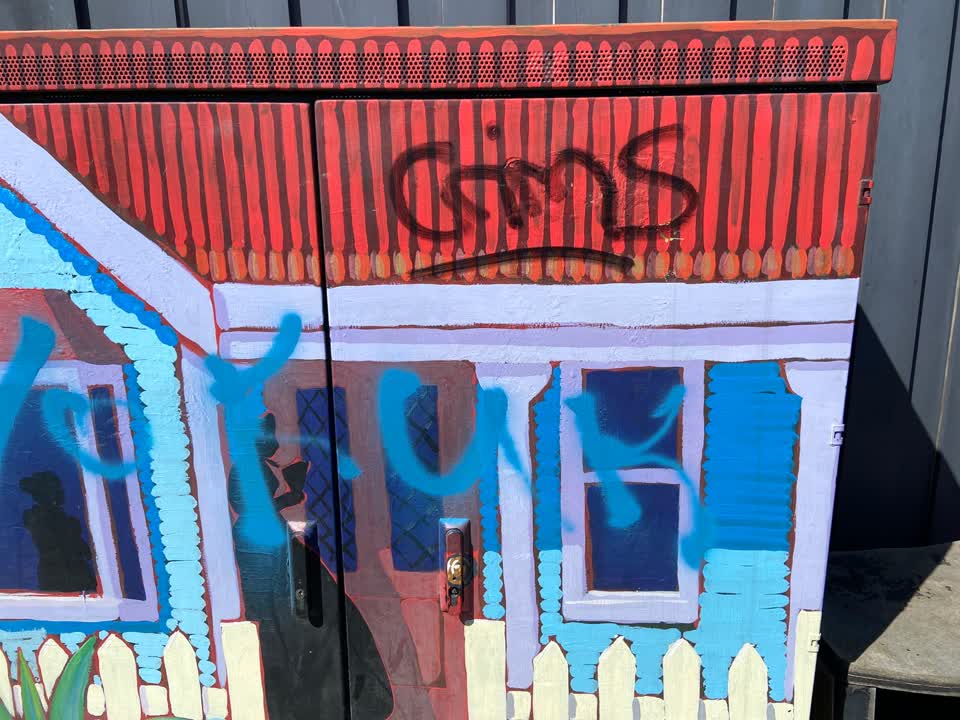The photograph attached to this graffiti report