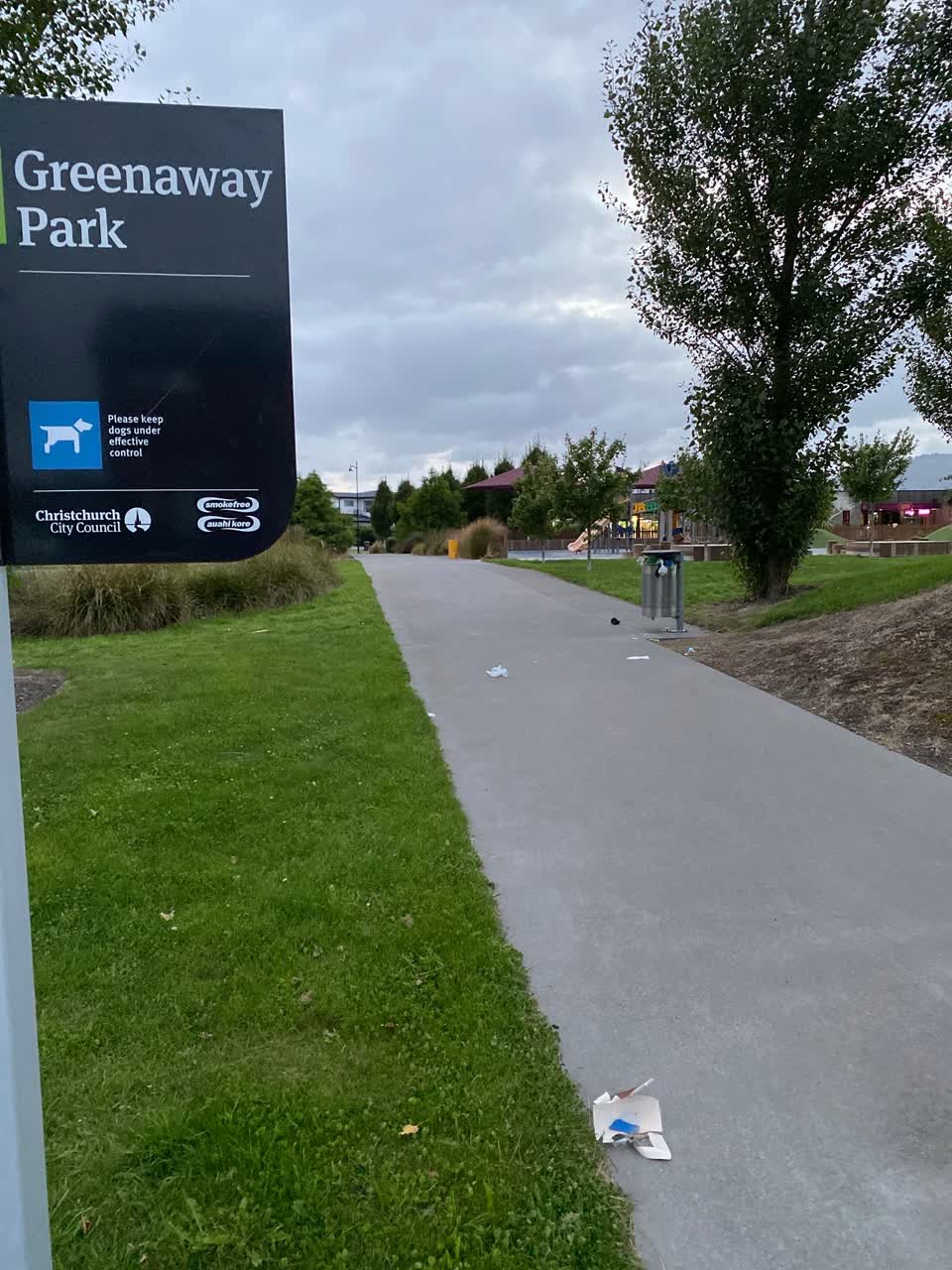 The photograph attached to this rubbish/recycling report
