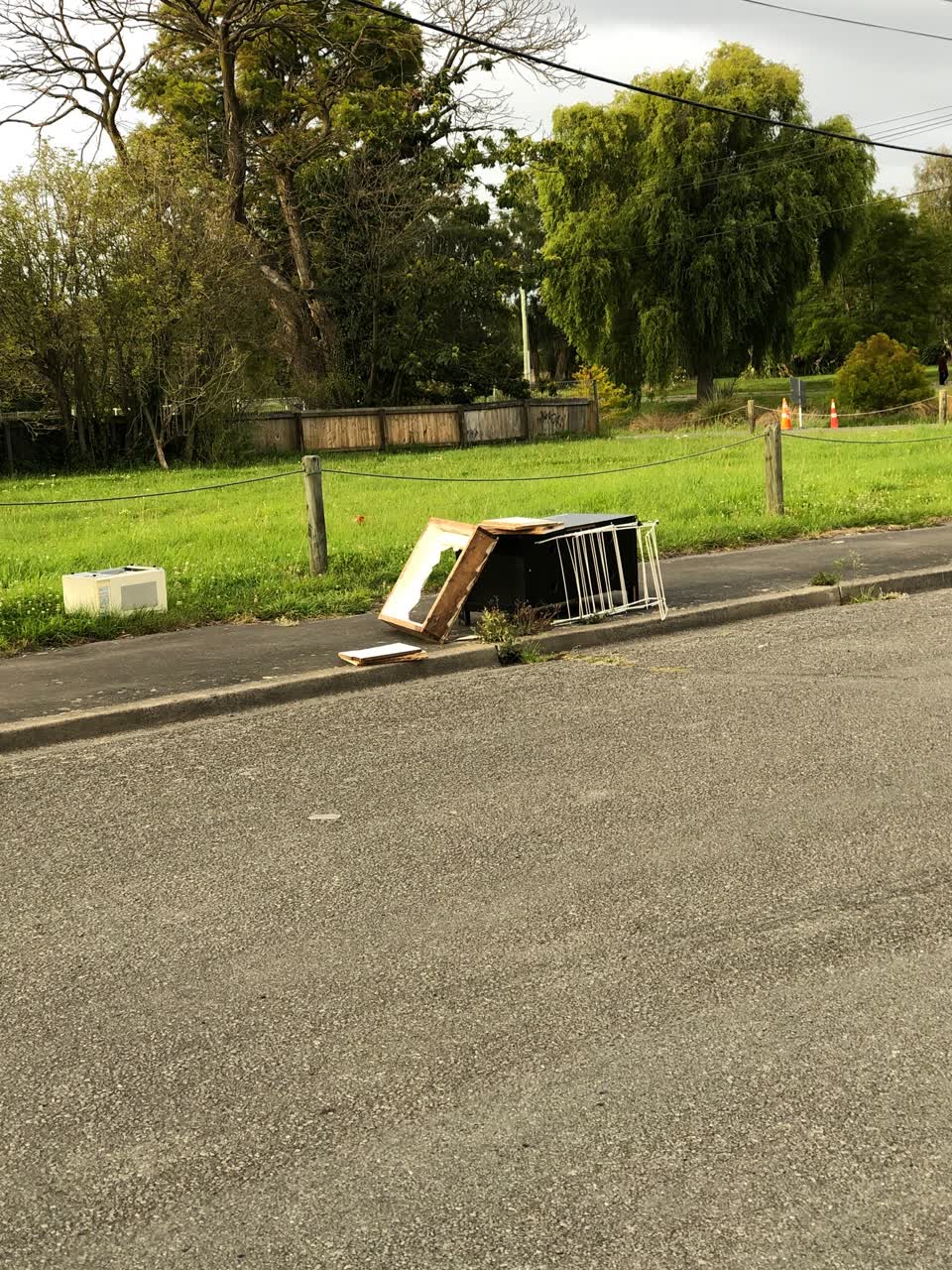The photograph attached to this rubbish/recycling report