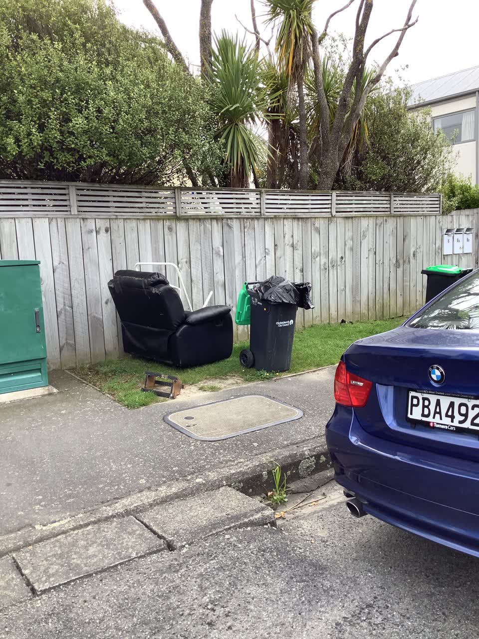 The photograph attached to this rubbish/recycling report
