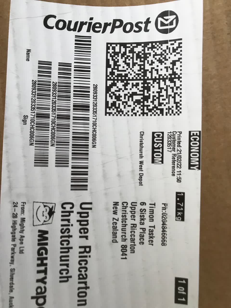 The photograph attached to this rubbish/recycling report