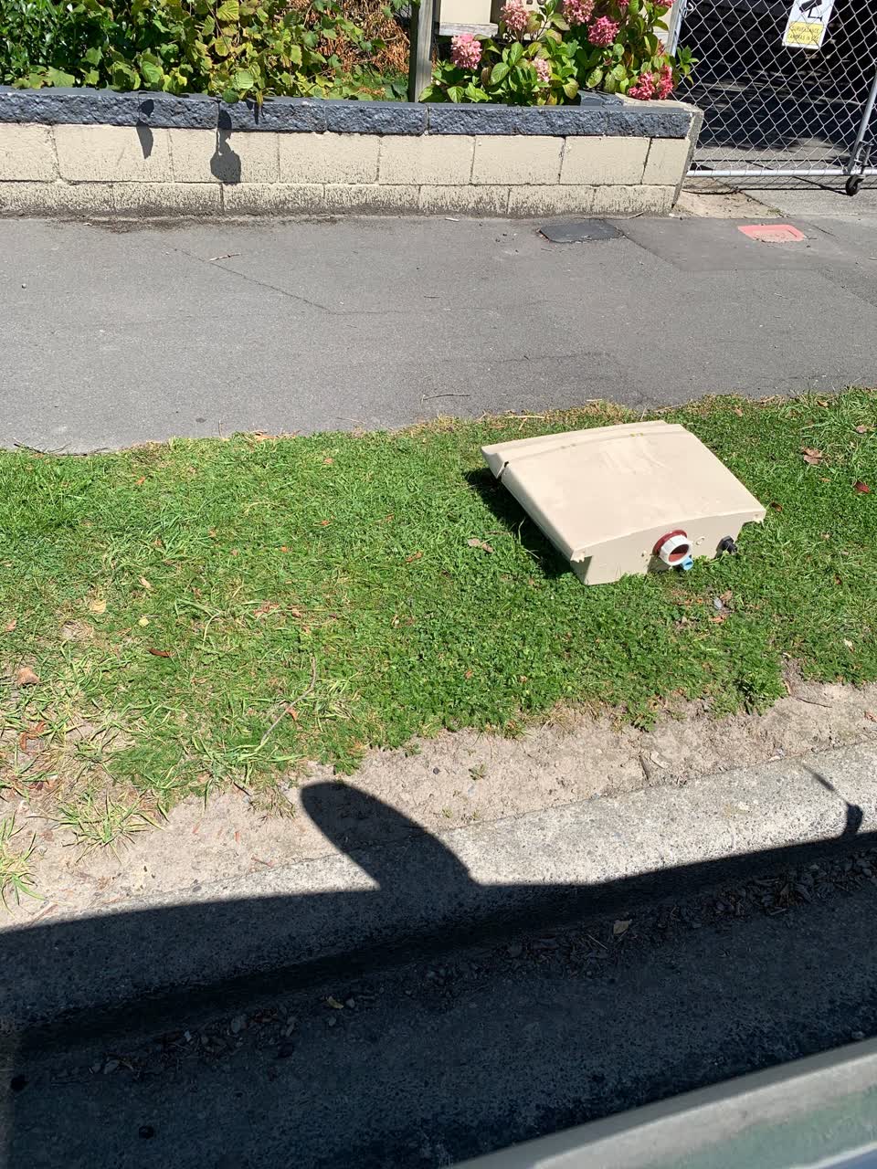 The photograph attached to this rubbish/recycling report