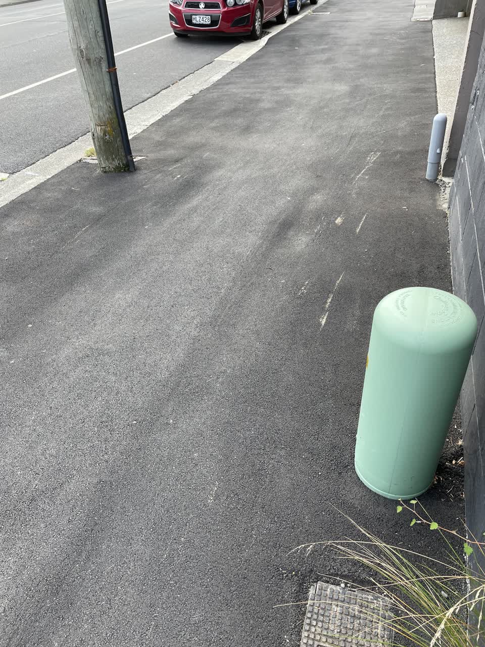 The photograph attached to this roading/streets report