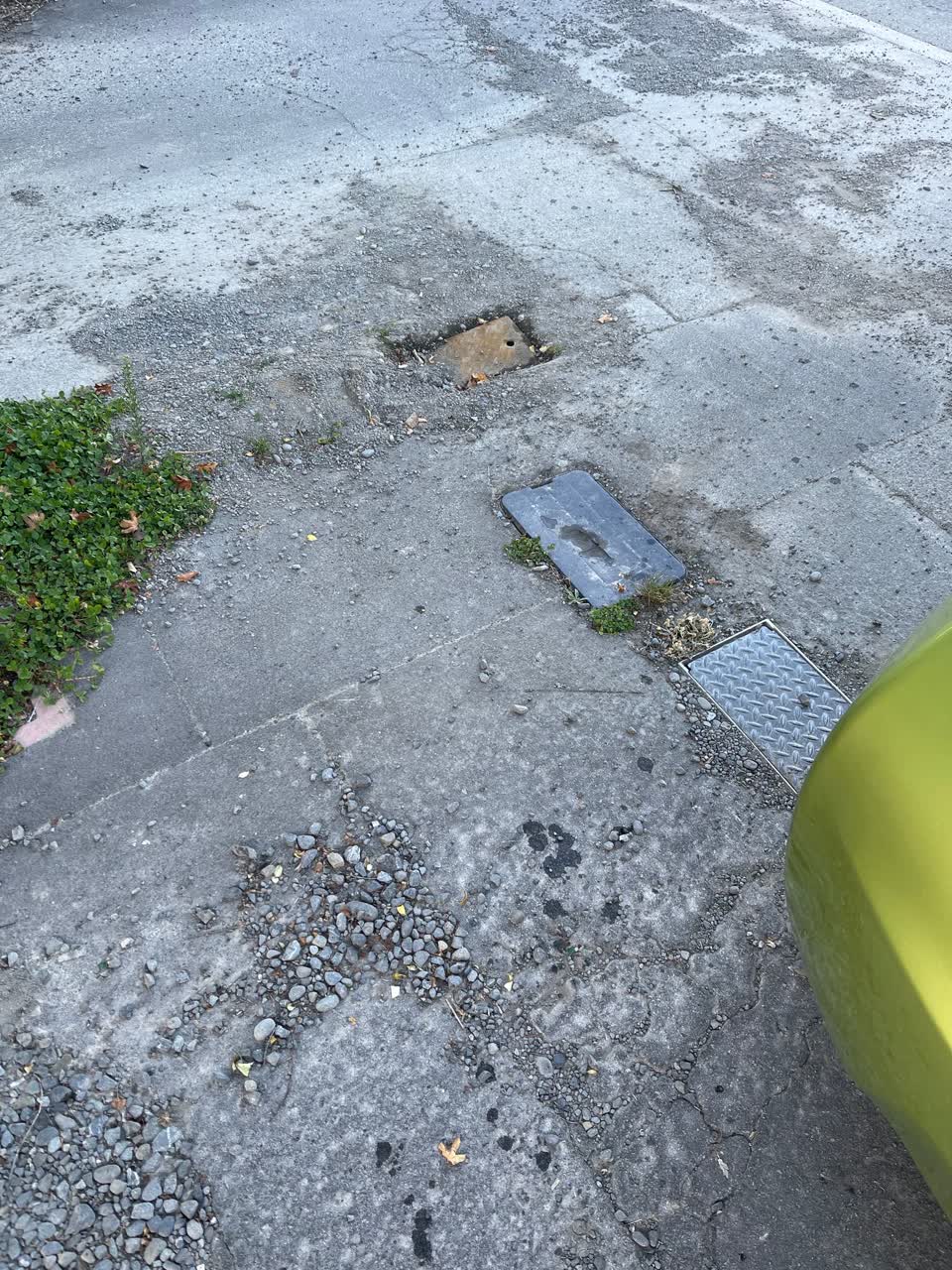 The photograph attached to this roading/streets report