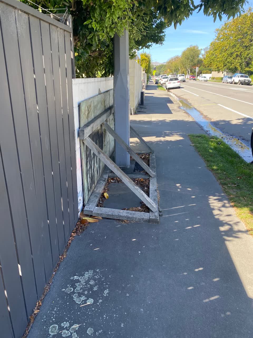The photograph attached to this roading/streets report
