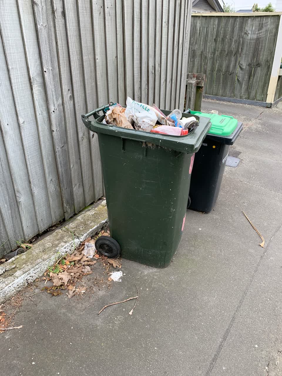 The photograph attached to this rubbish/recycling report
