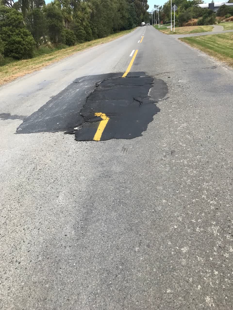 The photograph attached to this roading/streets report