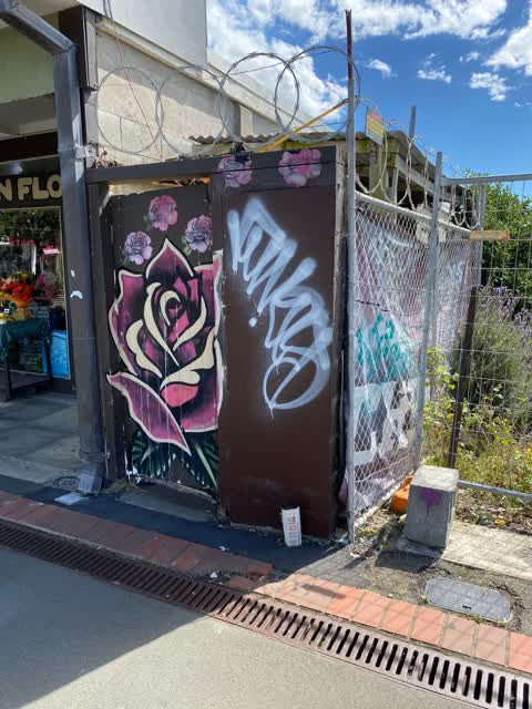 Graffiti, a report photo