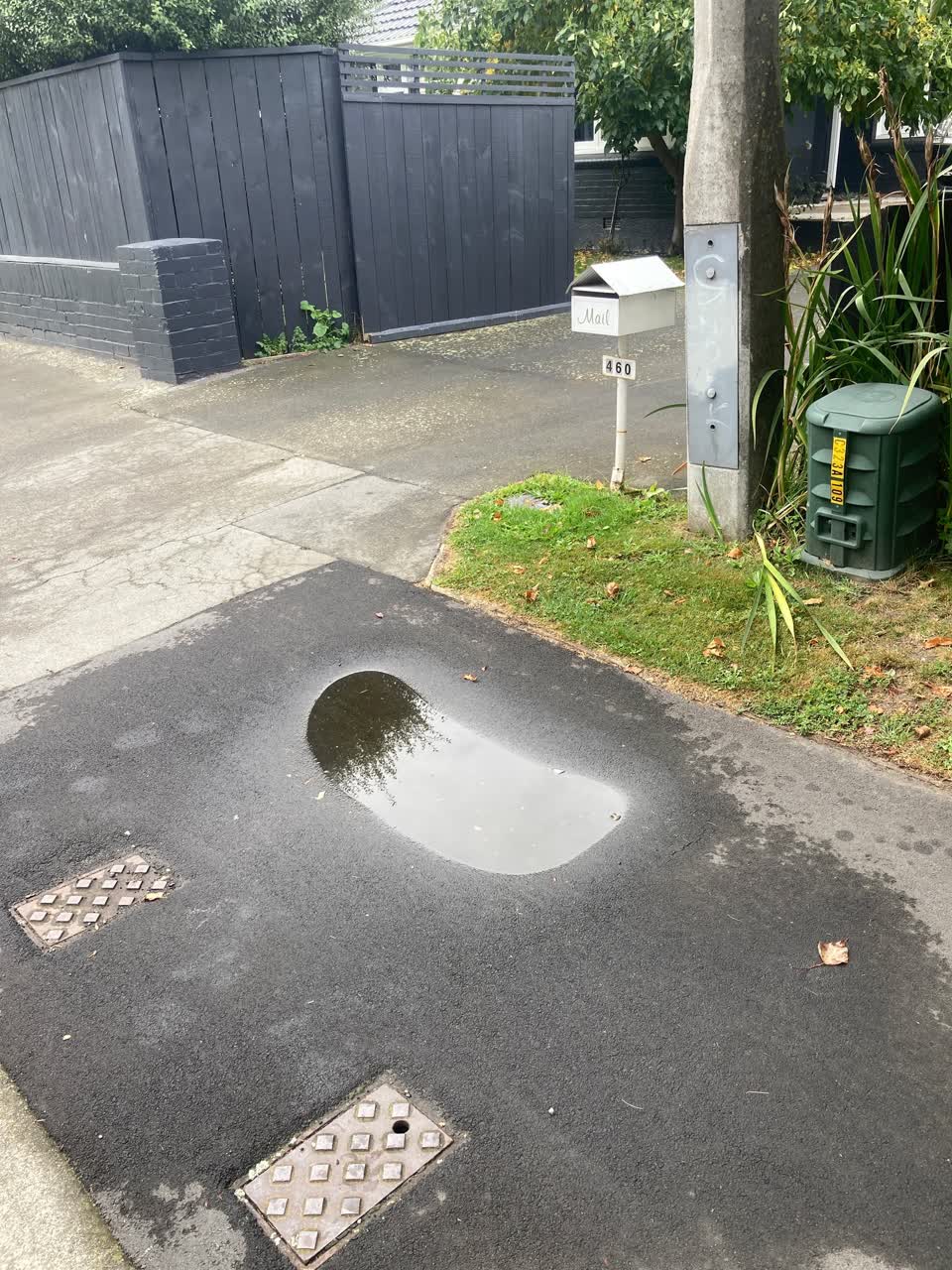 The photograph attached to this roading/streets report