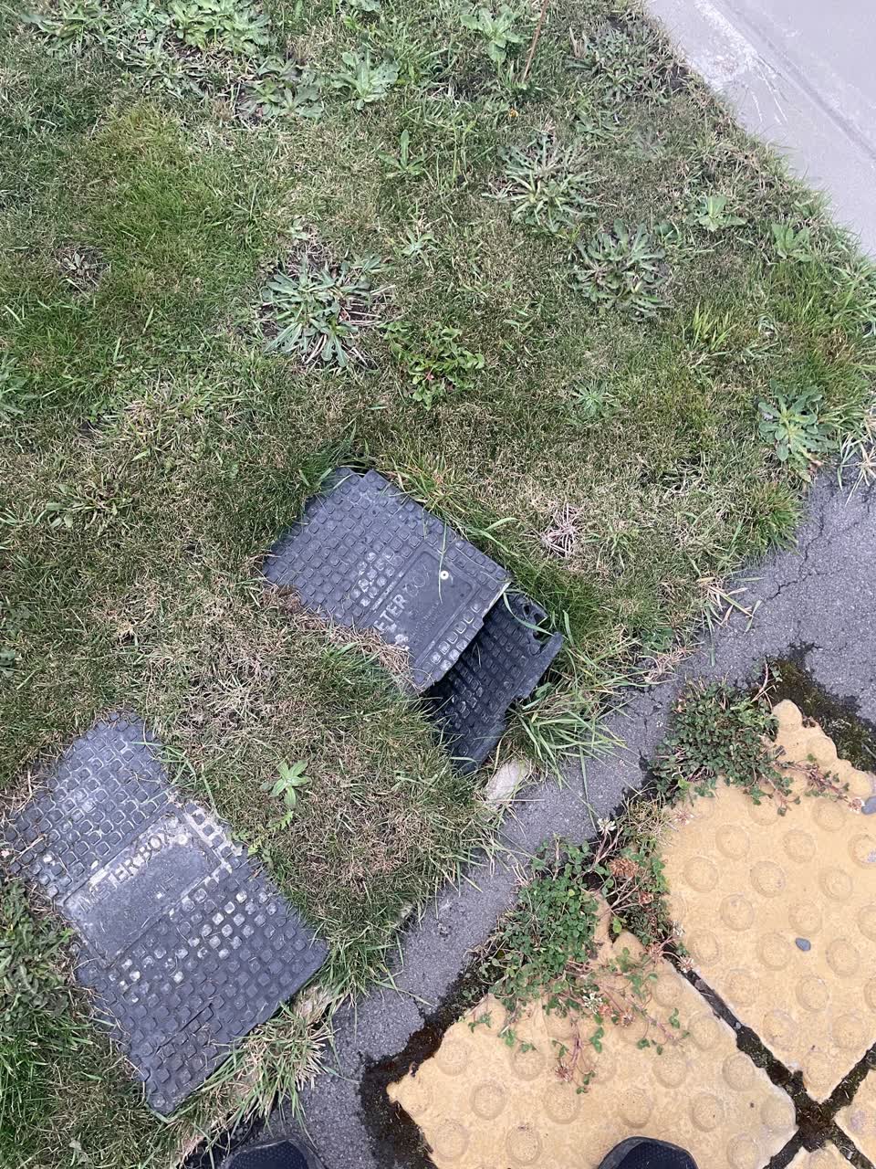 The photograph attached to this water supply report