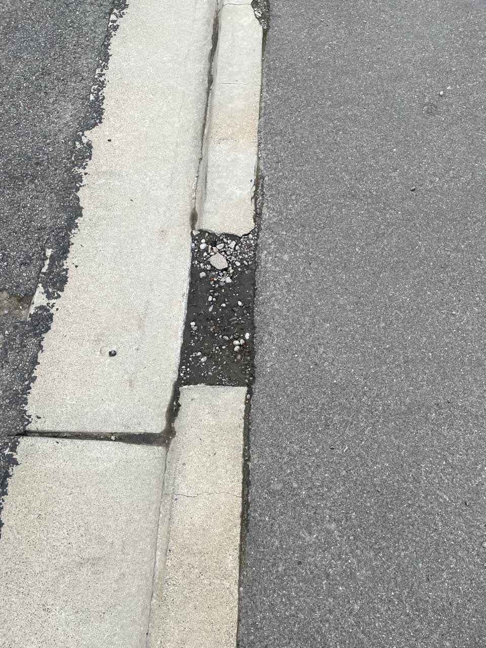 The photograph attached to this roading/streets report