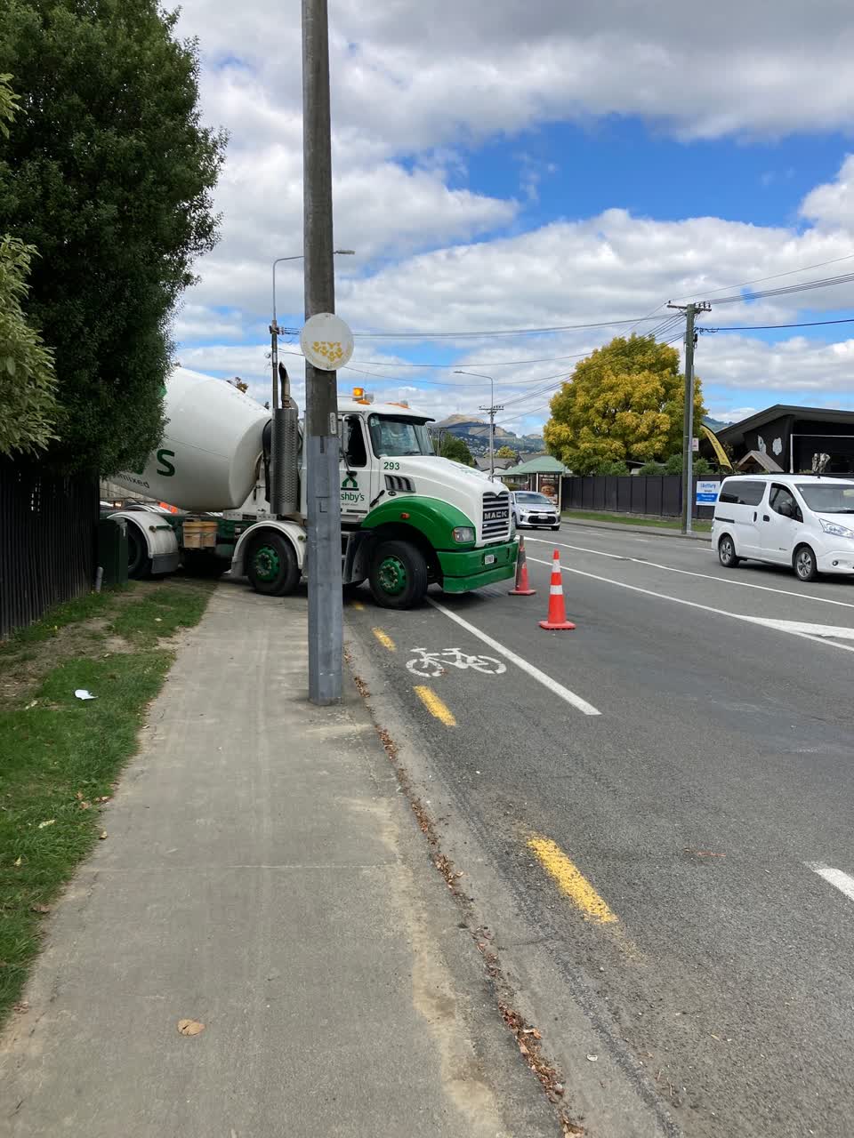 The photograph attached to this roading/streets report