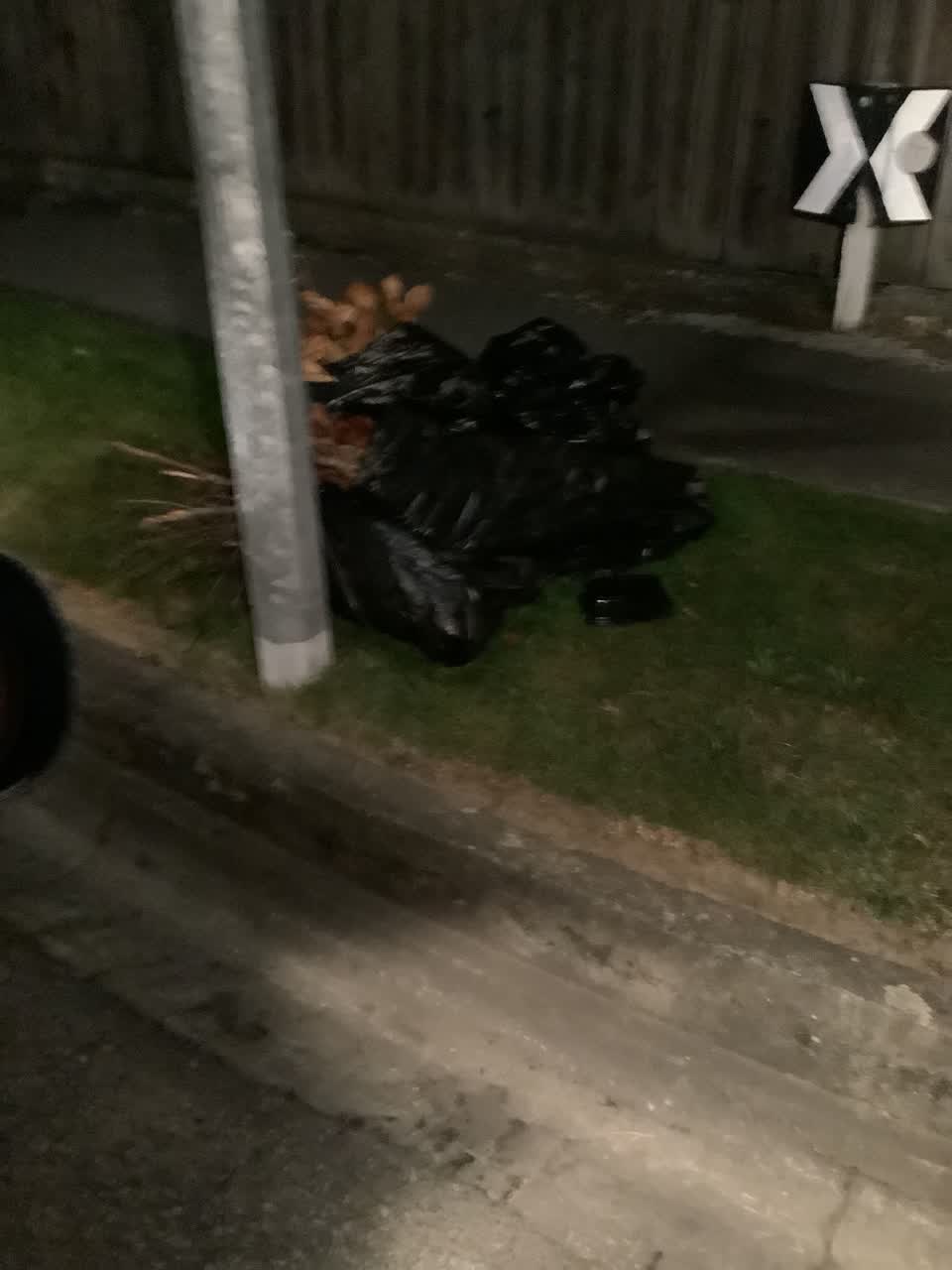 The photograph attached to this rubbish/recycling report