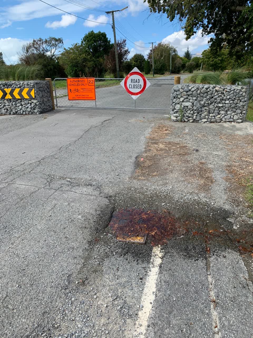The photograph attached to this sewer - leak / blockage report