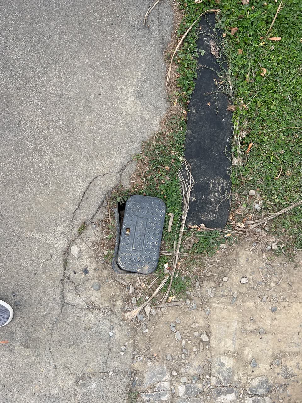 The photograph attached to this water supply report
